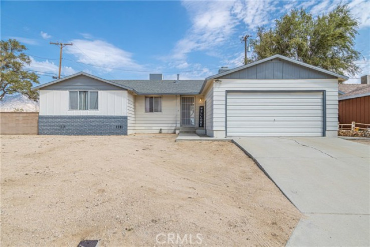 3 Bed Home for Sale in Mojave, California