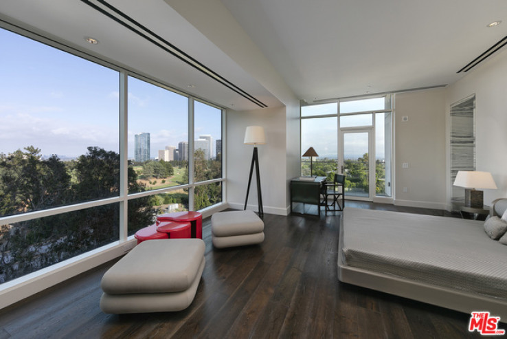 Beverly West Luxury Highrise