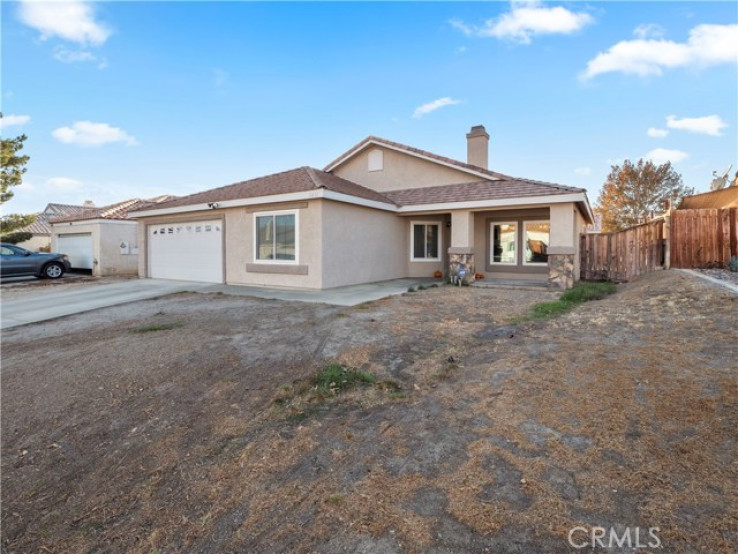 5 Bed Home for Sale in Rosamond, California