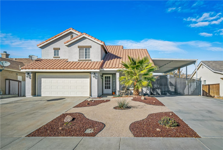 Residential Home in Rosamond