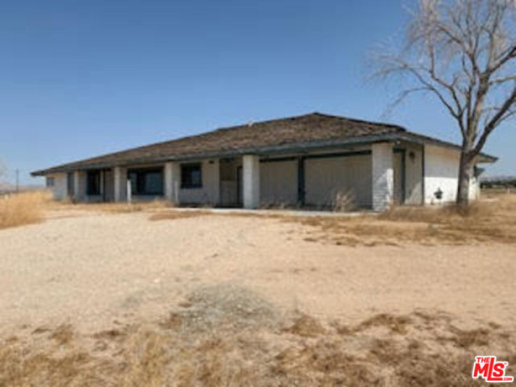 3 Bed Home for Sale in Apple Valley, California