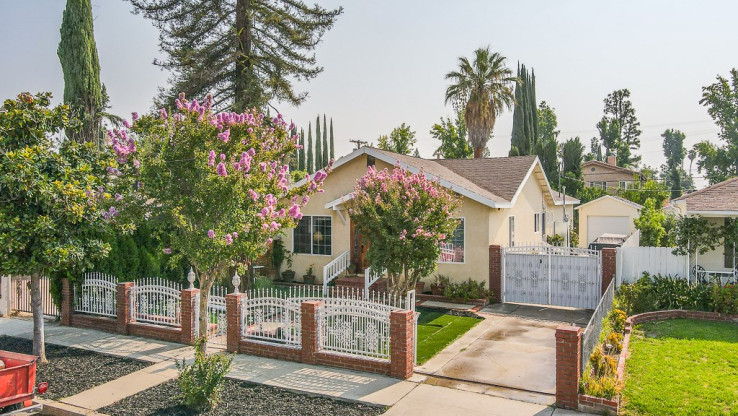 Residential Home in Encino