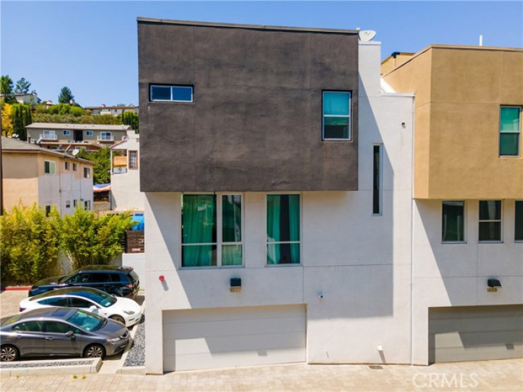 Residential Home in Silver Lake