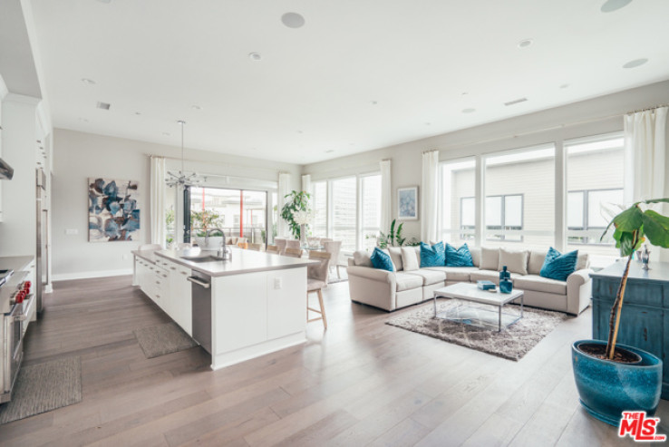 3 Bed Home for Sale in Playa Vista, California