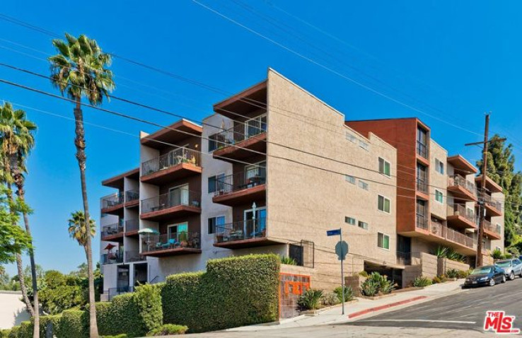 1 Bed Home for Sale in Los Angeles, California