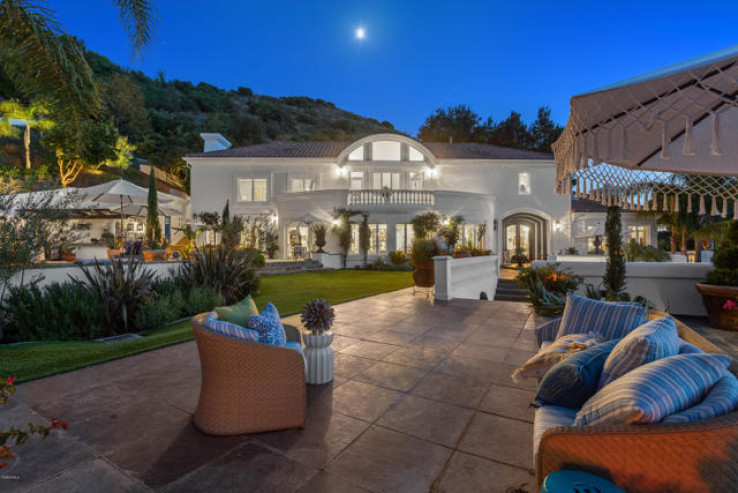 Residential Home in Westlake Village