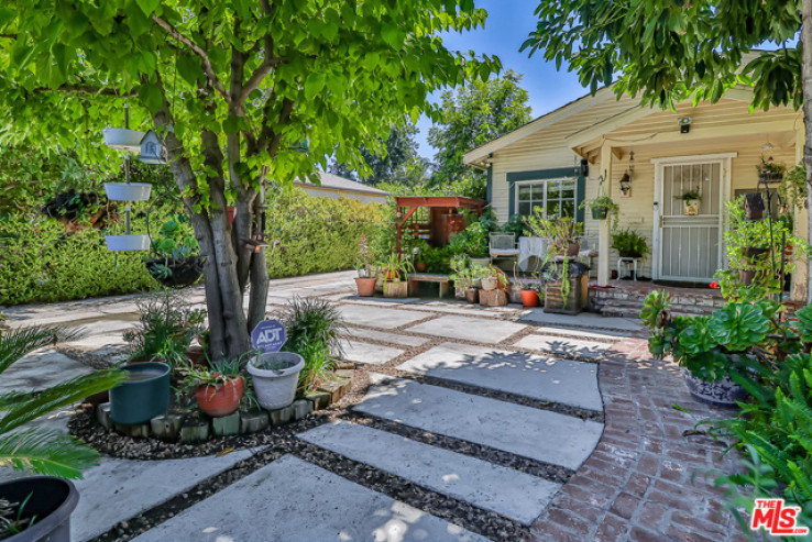 Residential Income in Van Nuys