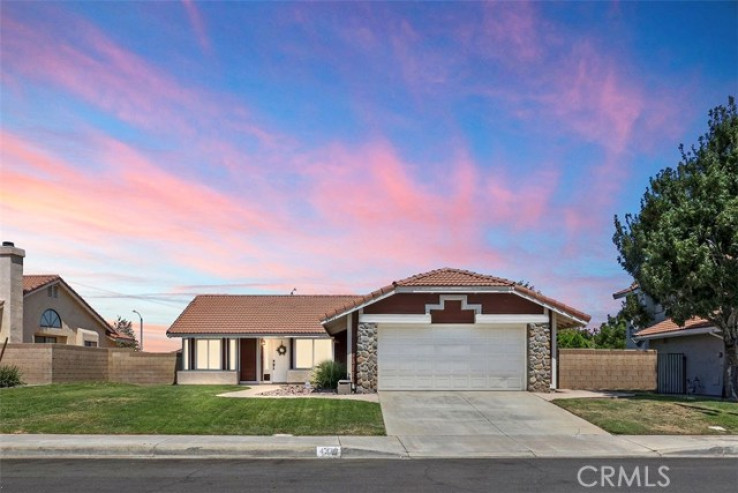 3 Bed Home for Sale in Palmdale, California