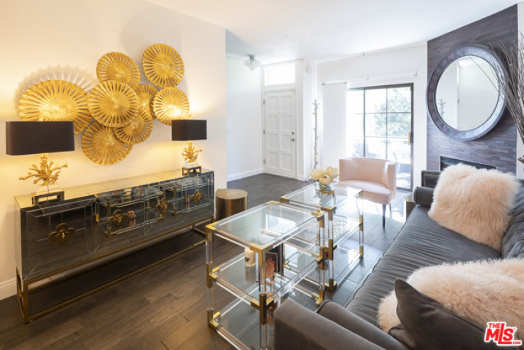 2 Bed Home for Sale in Studio City, California