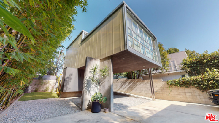 Residential Home in West Hollywood Vicinity