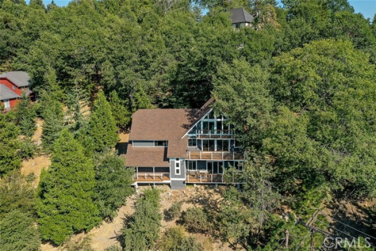 3 Bed Home for Sale in Lake Arrowhead, California