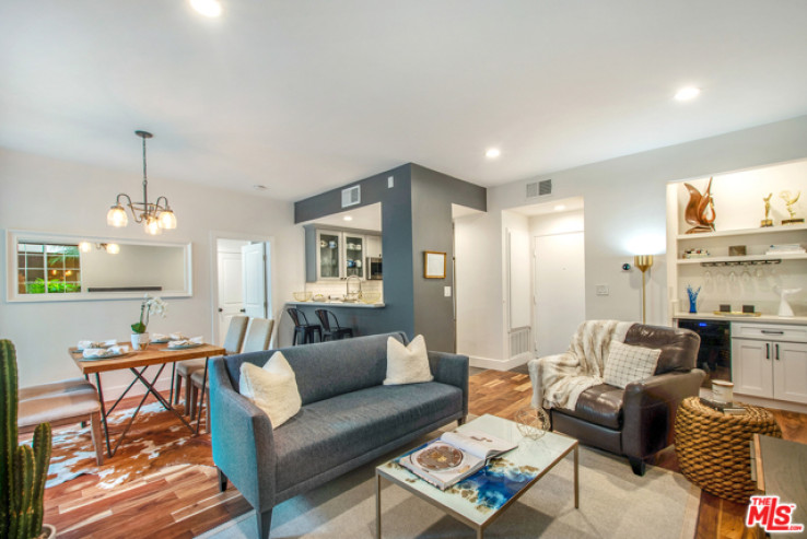 1 Bed Home for Sale in Playa del Rey, California