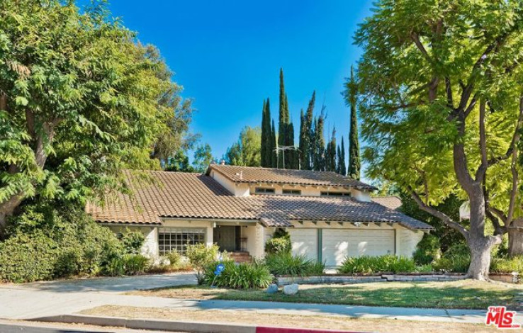 5 Bed Home for Sale in Encino, California