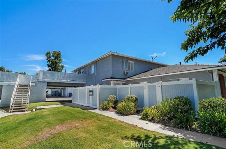 2 Bed Home for Sale in Saugus, California