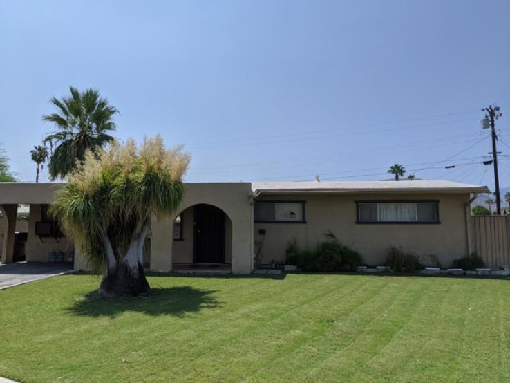 Residential Home in North Palm Desert