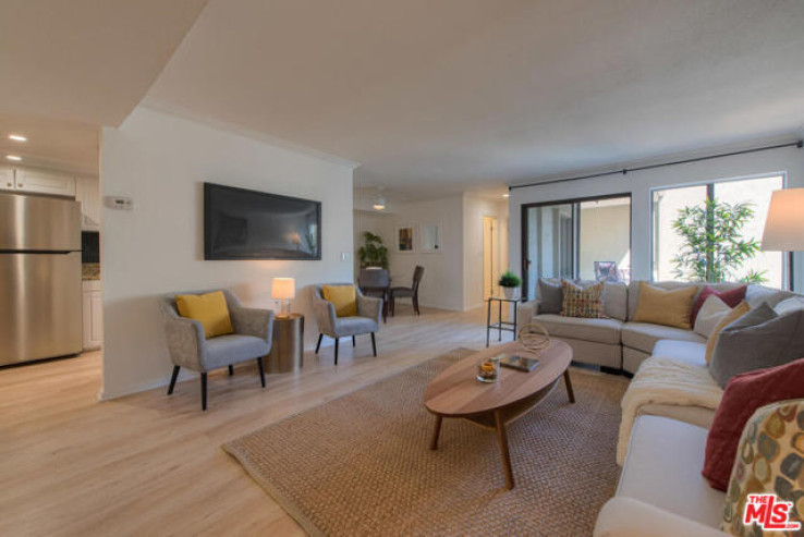 2 Bed Home for Sale in Sherman Oaks, California