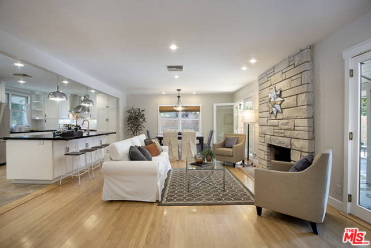 3 Bed Home for Sale in Lake Balboa, California