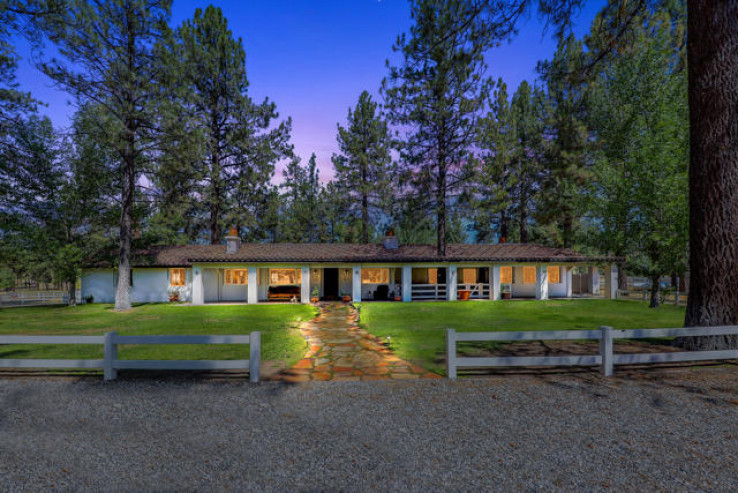 Residential Home in Pinyon Pines, Garner Valley