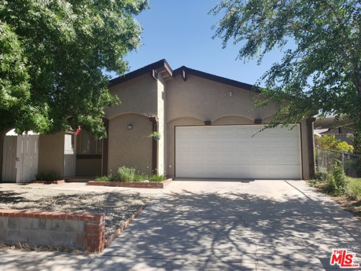3 Bed Home for Sale in Palmdale, California