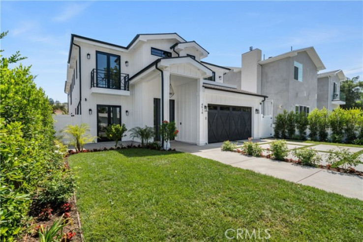 5 Bed Home for Sale in Encino, California