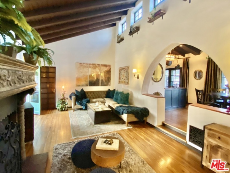 1 Bed Home for Sale in Los Angeles, California