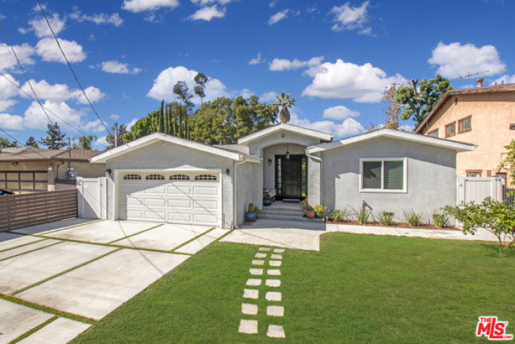 4 Bed Home for Sale in Studio City, California