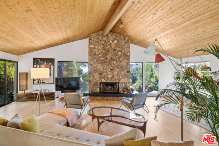 4 Bed Home for Sale in Los Angeles, California