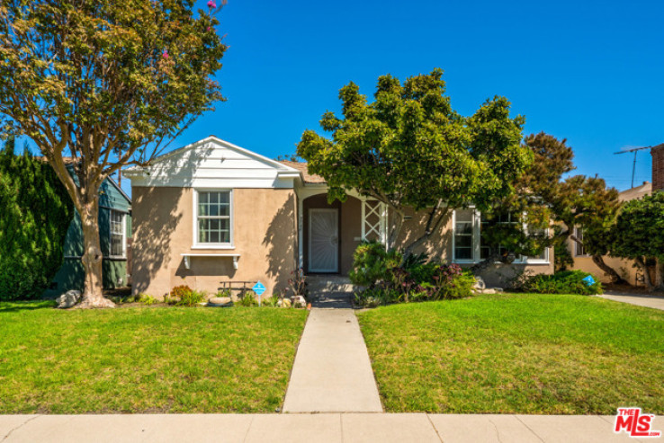 Residential Home in Park Hills Heights