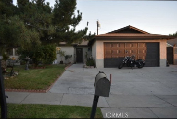3 Bed Home for Sale in Canyon Country, California