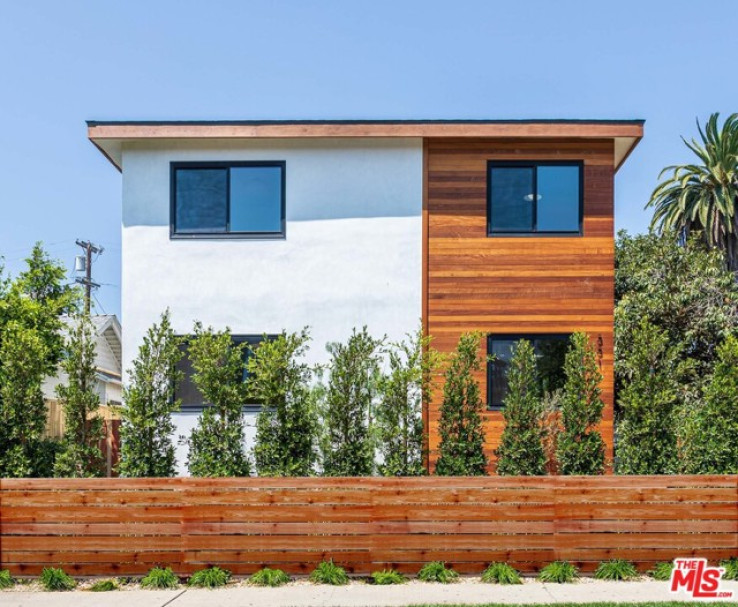 2 Bed Home for Sale in Venice, California