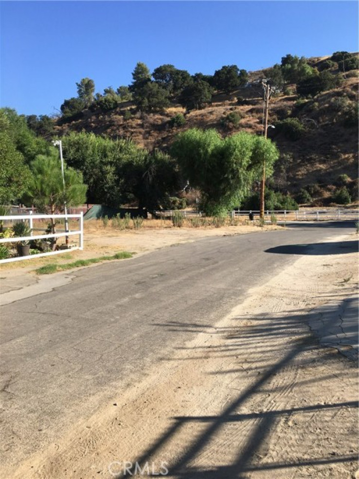  Land for Sale in Castaic, California