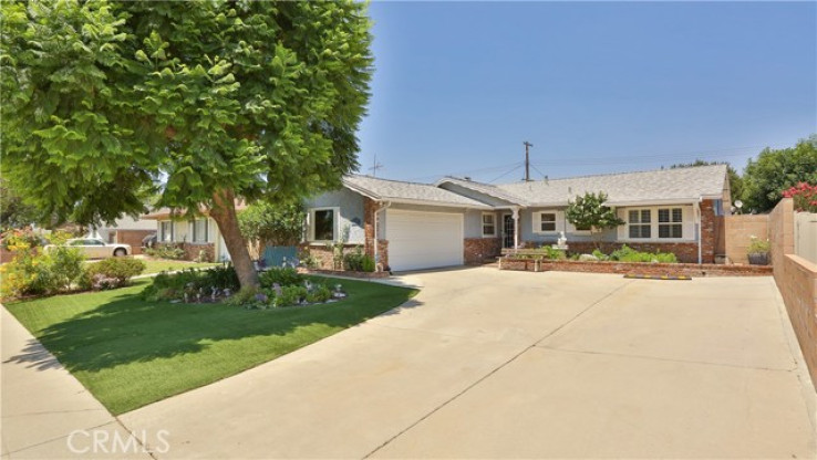 Residential Home in Granada Hills