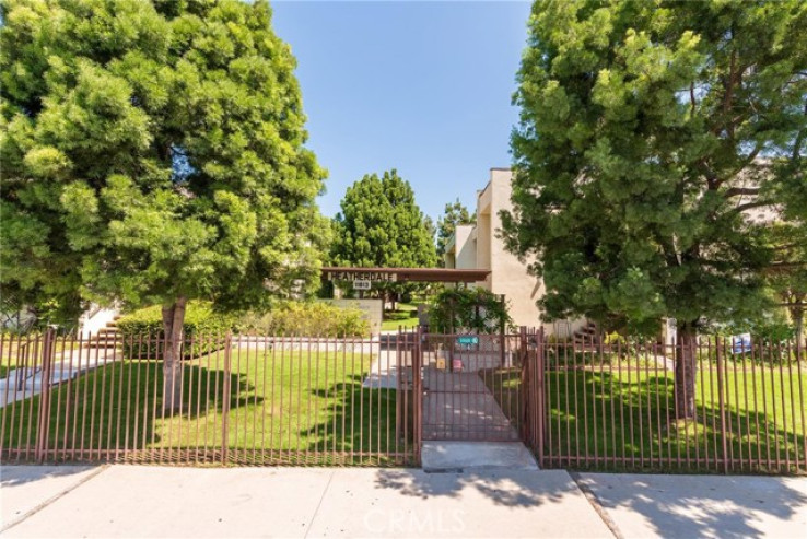 Residential Home in North Hollywood