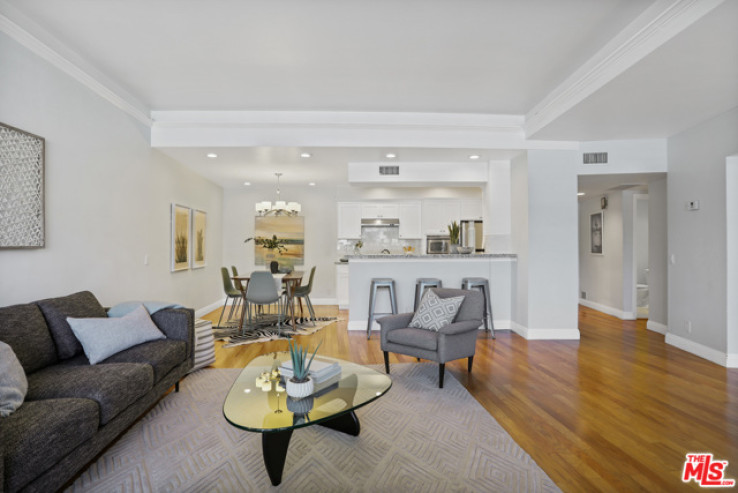 1 Bed Home for Sale in Los Angeles, California
