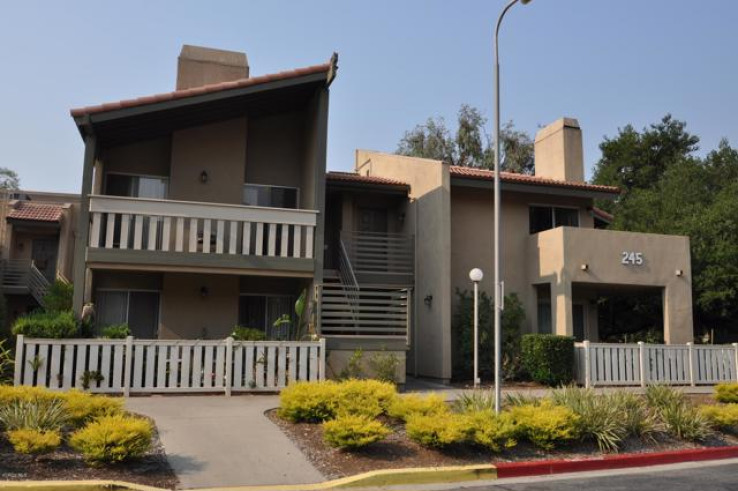 1 Bed Home for Sale in Thousand Oaks, California