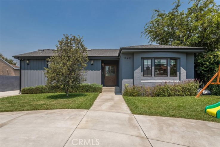 4 Bed Home for Sale in Studio City, California