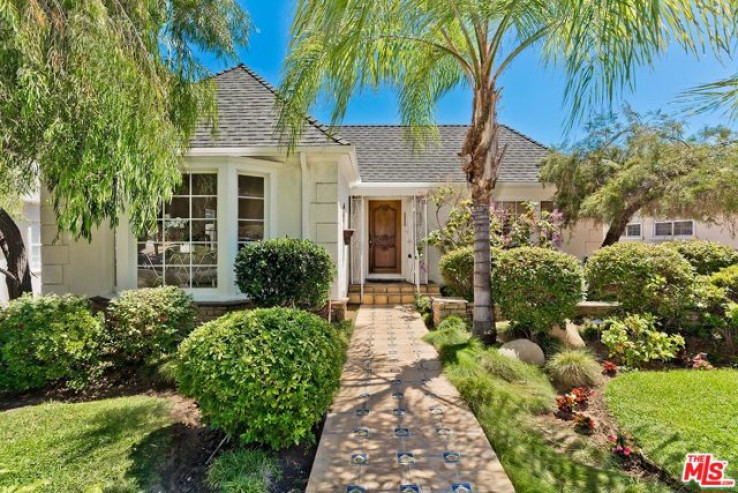 Residential Home in Westwood - Century City