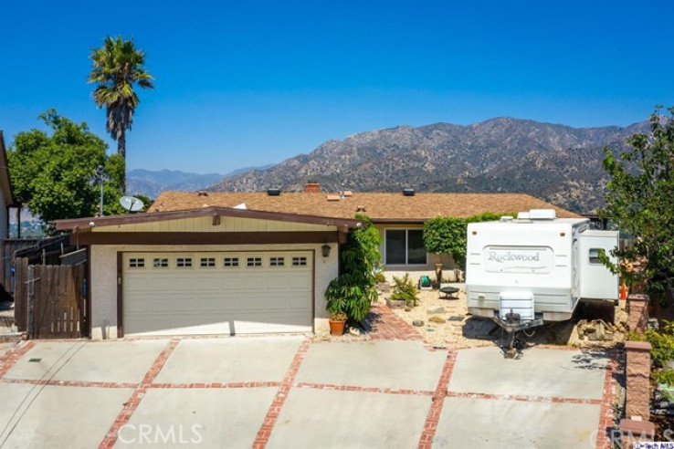 4 Bed Home for Sale in Tujunga, California
