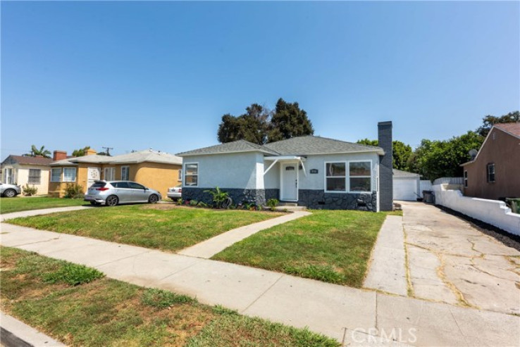 Residential Home in Compton S of Rosecrans, E of Alameda