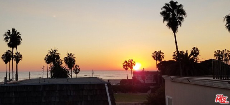 3 Bed Home for Sale in Playa del Rey, California