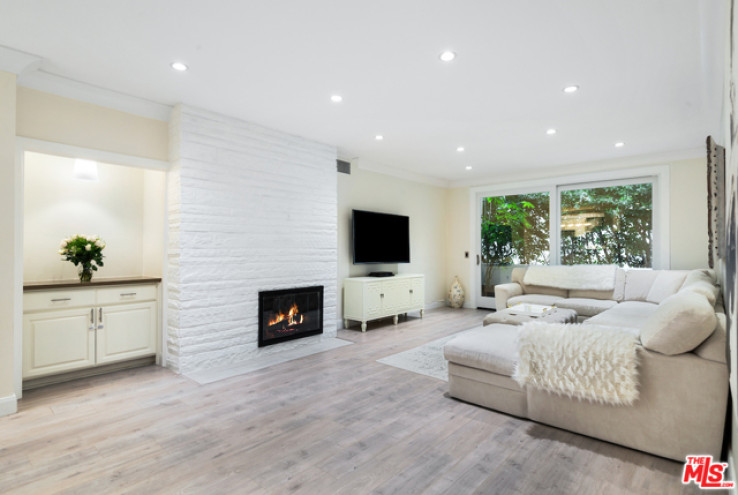 3 Bed Home for Sale in Los Angeles, California