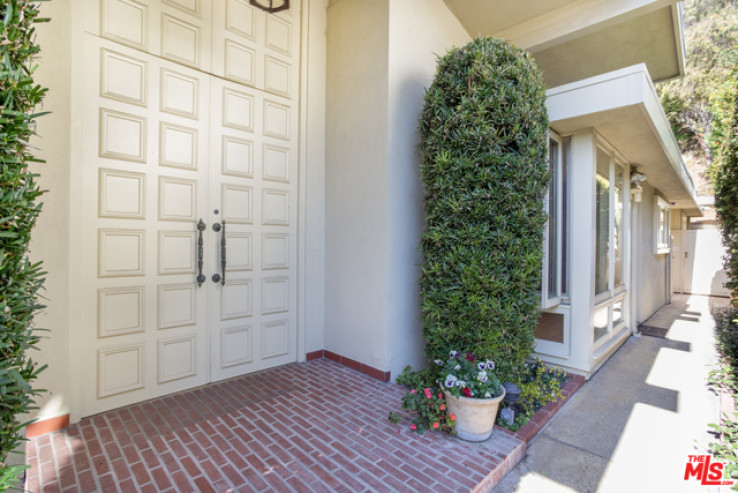 3 Bed Home for Sale in Los Angeles, California