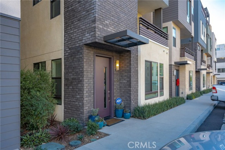 Residential Home in Southwest Costa Mesa