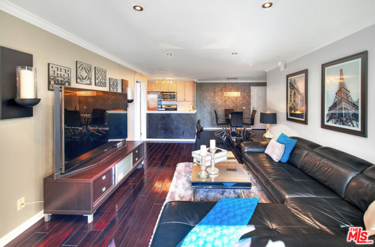 2 Bed Home for Sale in Los Angeles, California