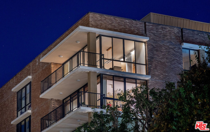 2 Bed Home for Sale in Beverly Hills, California