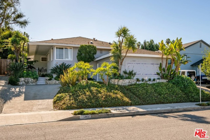 4 Bed Home for Sale in Culver City, California