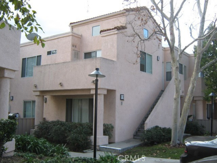 2 Bed Home for Sale in Newhall, California
