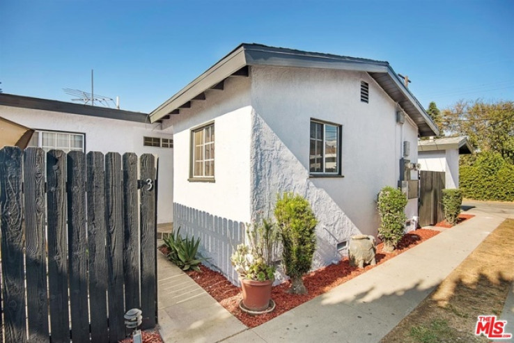Residential Income in Van Nuys