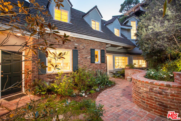 4 Bed Home for Sale in Los Angeles, California