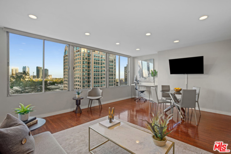 Residential Home in Westwood - Century City